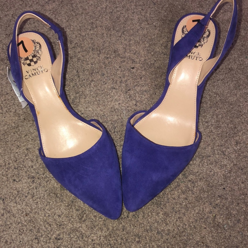 Never worn Vince Camuto heels